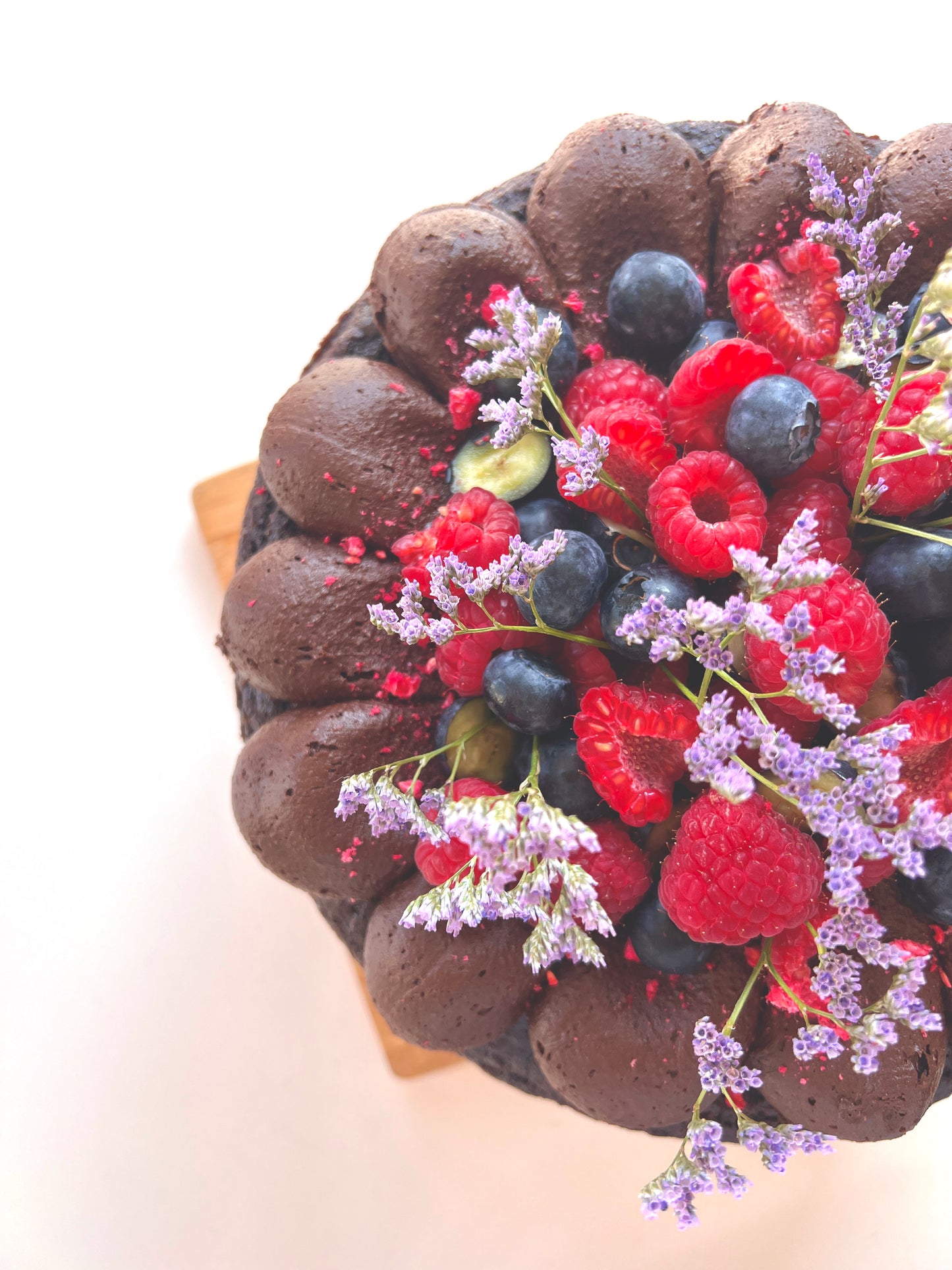 Chocolate and Berries Cake